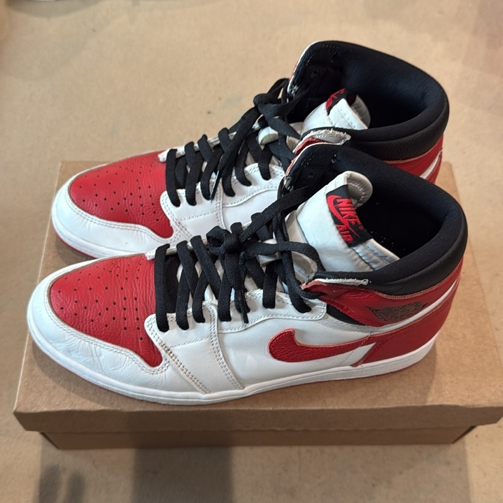 Jordan 1 OG high heritage Red and White High-Top Sneakers - Picture 3 of 6